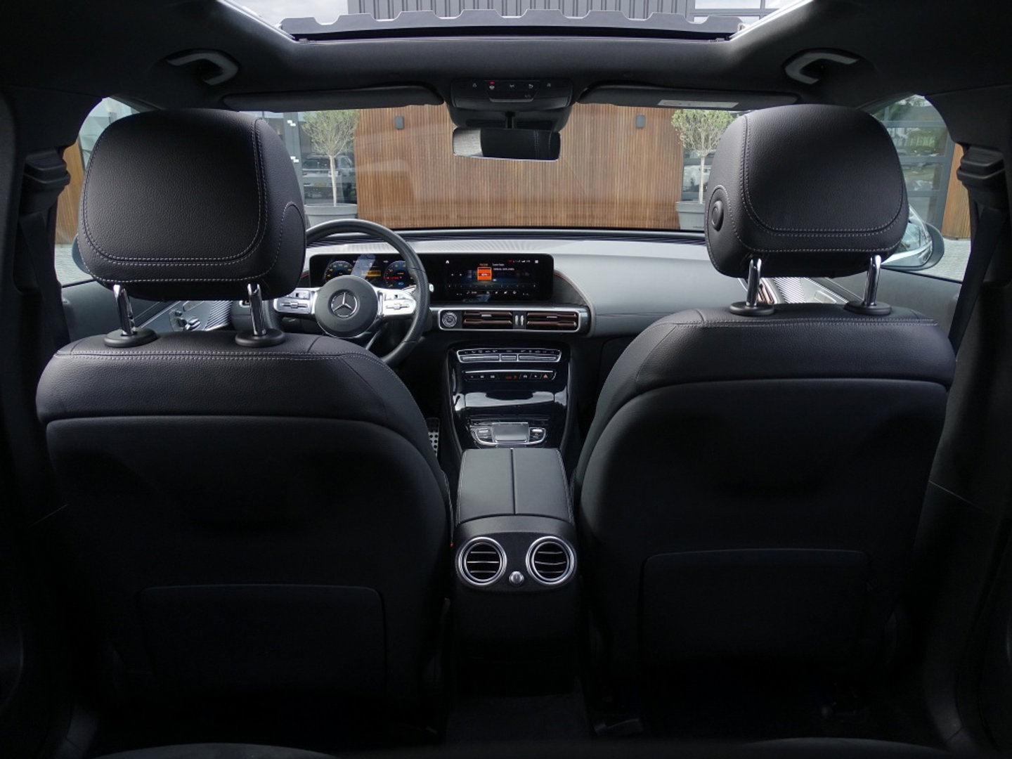 Mercedes-Benz EQC 400 4M 408PK AMG / Burmester / 360° / *NAP*
