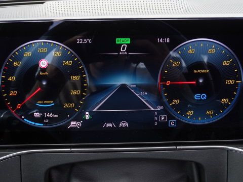 Mercedes-Benz EQC 400 4M 408PK AMG / Burmester / 360° / *NAP*