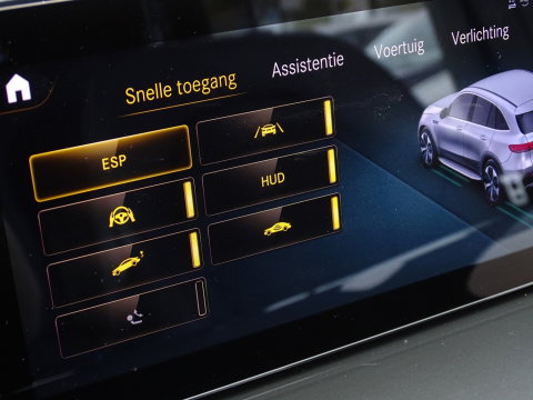 Mercedes-Benz EQC 400 4M 408PK AMG / Burmester / 360° / *NAP*