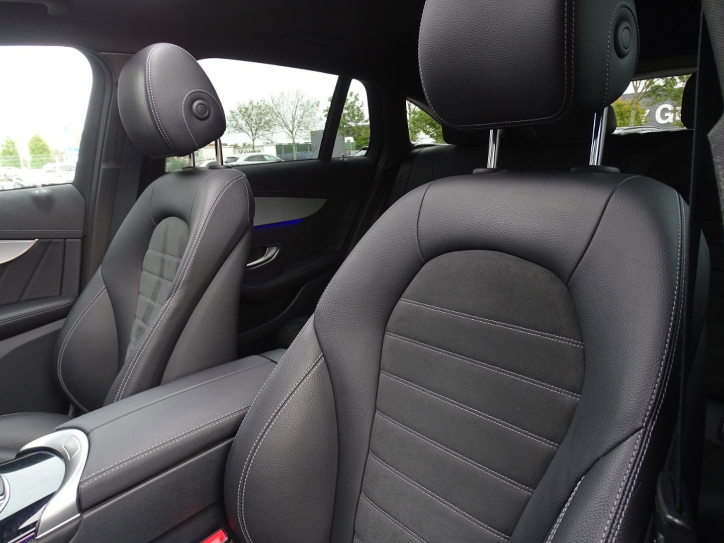 Mercedes-Benz EQC 400 4M 408PK AMG / Burmester / 360° / *NAP*