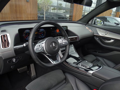 Mercedes-Benz EQC 400 4M 408PK AMG / Burmester / 360° / *NAP*
