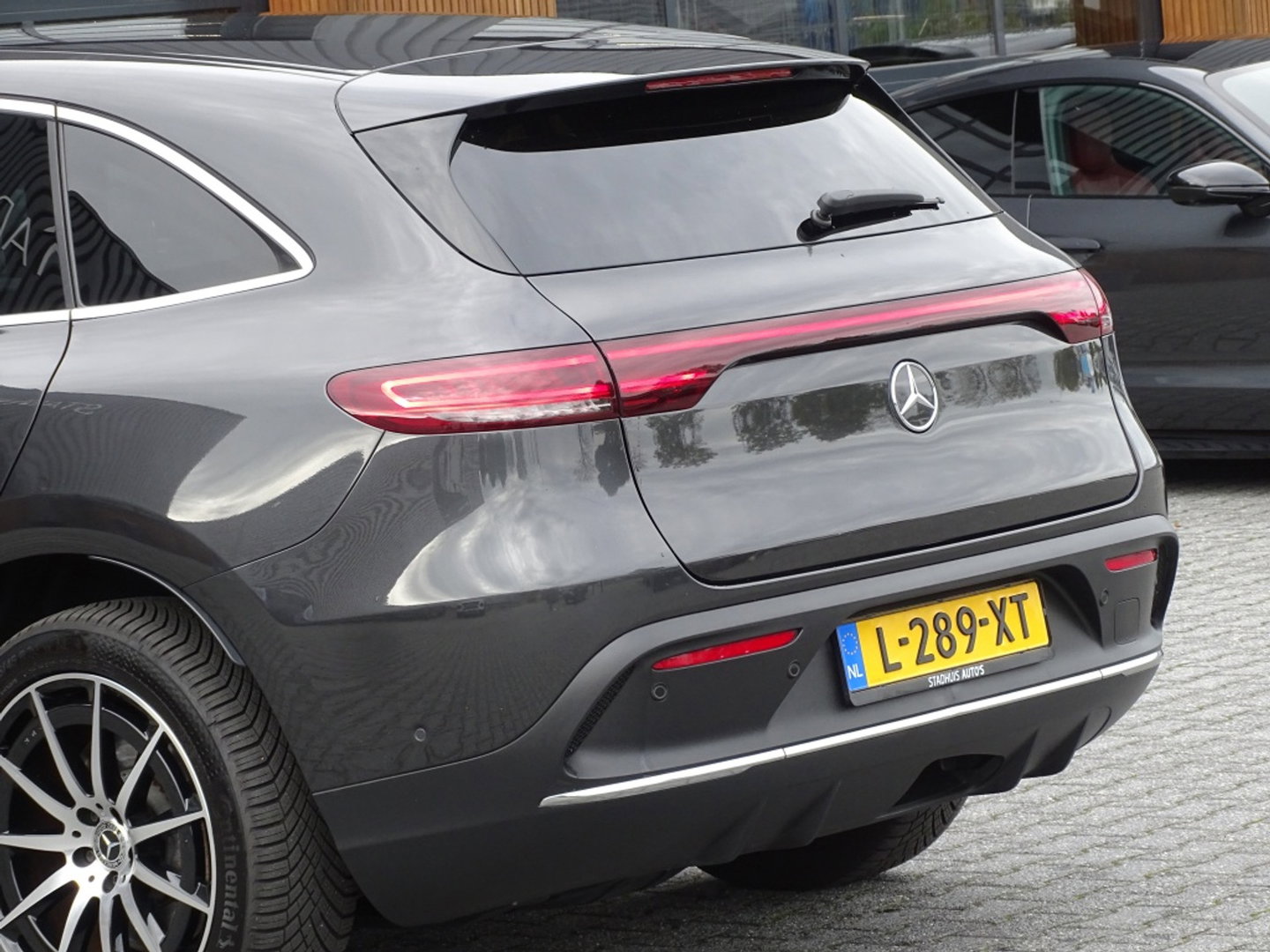 Mercedes-Benz EQC 400 4M 408PK AMG / Burmester / 360° / *NAP*