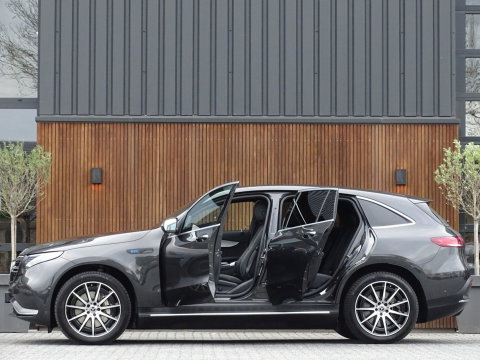 Mercedes-Benz EQC 400 4M 408PK AMG / Burmester / 360° / *NAP*