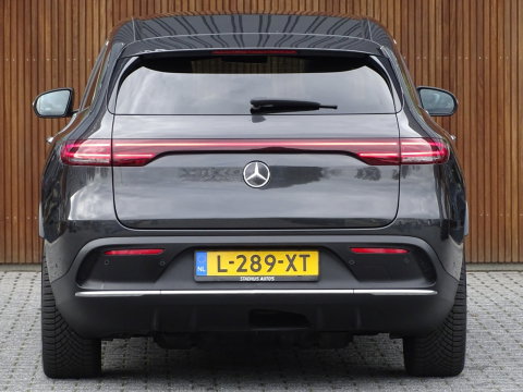 Mercedes-Benz EQC 400 4M 408PK AMG / Burmester / 360° / *NAP*