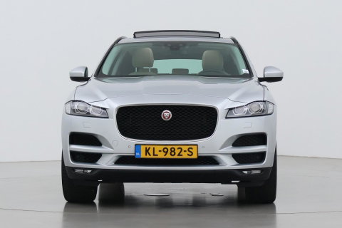 Jaguar F-PACE 3.0 S AWD 30d | Panoramadak | Trekhaak | Meridian | Stoelventilatie | Keyless | Stoel+achterbankverwarming | Camera