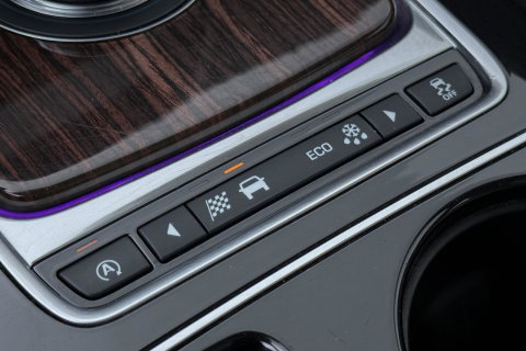 Jaguar F-PACE 3.0 S AWD 30d | Panoramadak | Trekhaak | Meridian | Stoelventilatie | Keyless | Stoel+achterbankverwarming | Camera