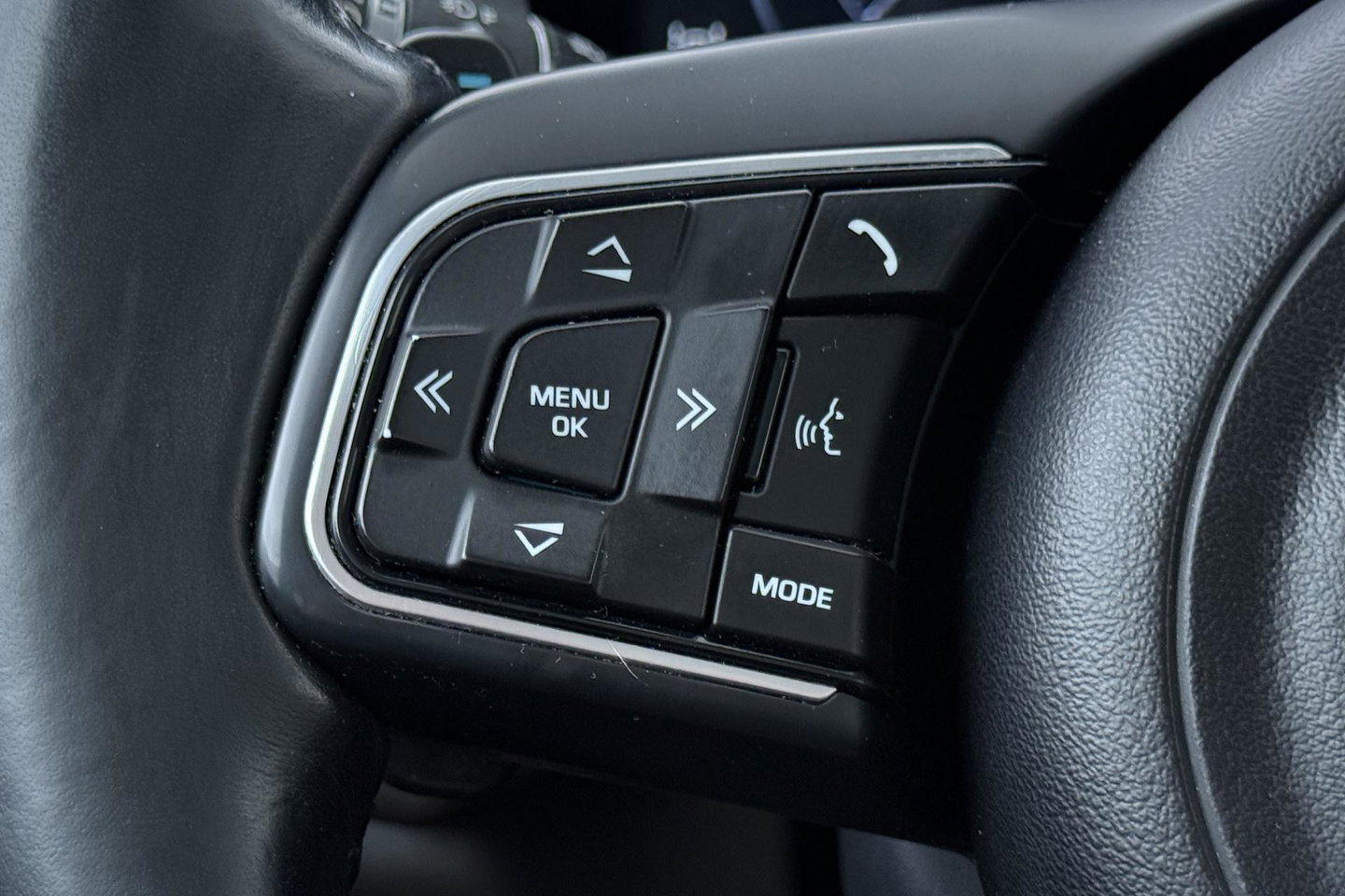 Jaguar F-PACE 3.0 S AWD 30d | Panoramadak | Trekhaak | Meridian | Stoelventilatie | Keyless | Stoel+achterbankverwarming | Camera