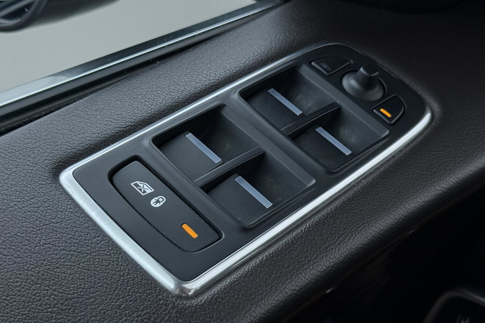 Jaguar F-PACE 3.0 S AWD 30d | Panoramadak | Trekhaak | Meridian | Stoelventilatie | Keyless | Stoel+achterbankverwarming | Camera