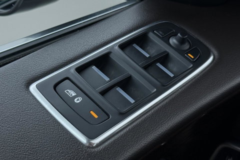Jaguar F-PACE 3.0 S AWD 30d | Panoramadak | Trekhaak | Meridian | Stoelventilatie | Keyless | Stoel+achterbankverwarming | Camera