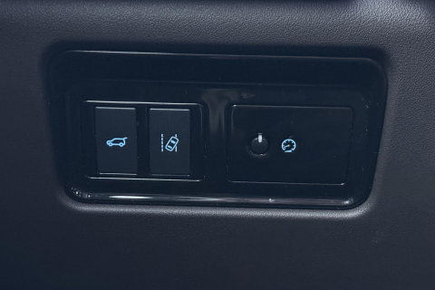 Jaguar F-PACE 3.0 S AWD 30d | Panoramadak | Trekhaak | Meridian | Stoelventilatie | Keyless | Stoel+achterbankverwarming | Camera