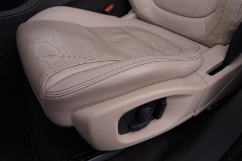 Jaguar F-PACE 3.0 S AWD 30d | Panoramadak | Trekhaak | Meridian | Stoelventilatie | Keyless | Stoel+achterbankverwarming | Camera