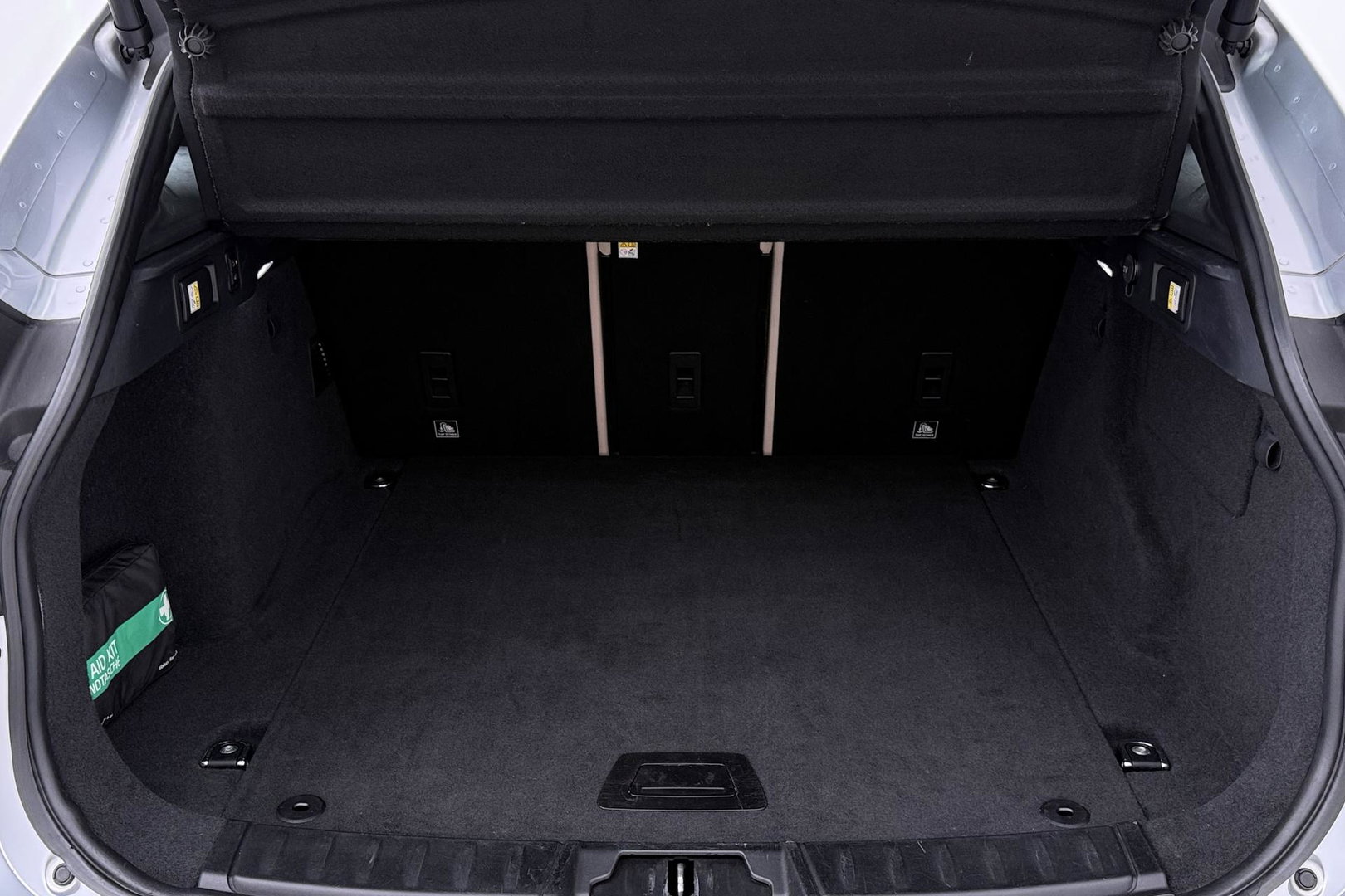 Jaguar F-PACE 3.0 S AWD 30d | Panoramadak | Trekhaak | Meridian | Stoelventilatie | Keyless | Stoel+achterbankverwarming | Camera