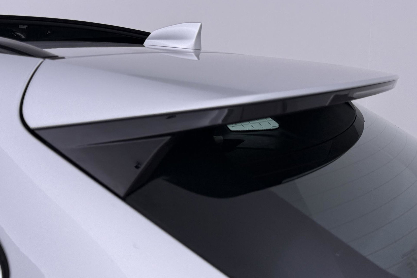 Jaguar F-PACE 3.0 S AWD 30d | Panoramadak | Trekhaak | Meridian | Stoelventilatie | Keyless | Stoel+achterbankverwarming | Camera