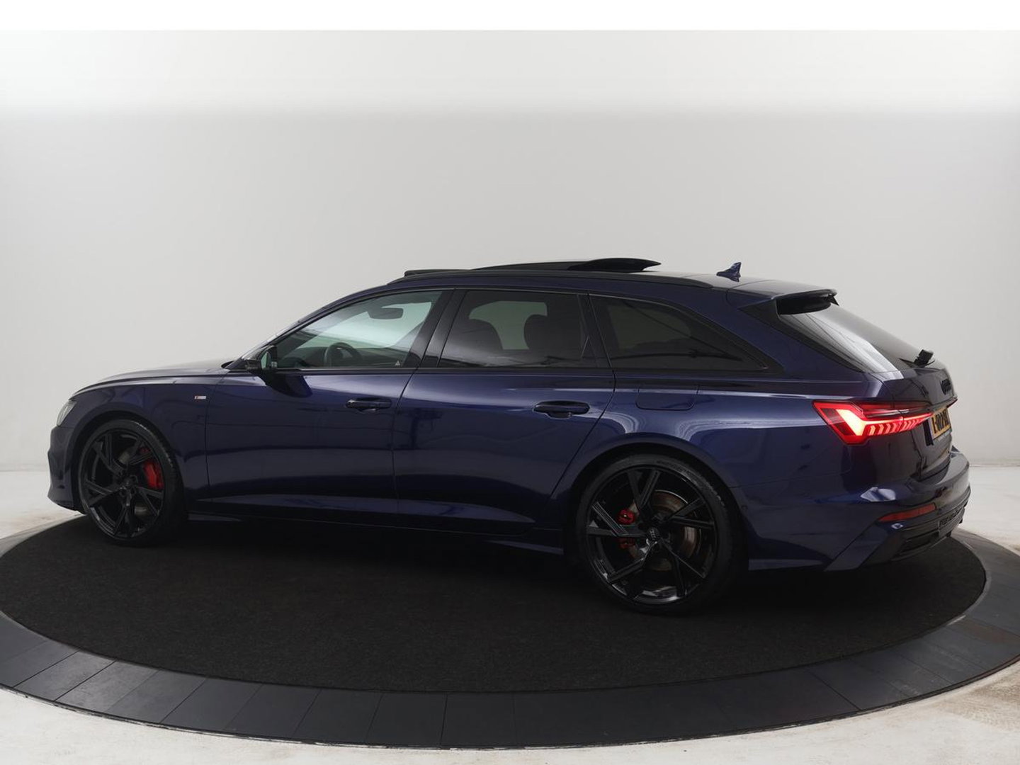Audi A6 Avant 55 TFSI e quattro Competition | S-Line | SOH 83,4% | Pano.Dak | LED | Stoelverwarming | Camera | Adapt. Cruise | Apple Carplay |