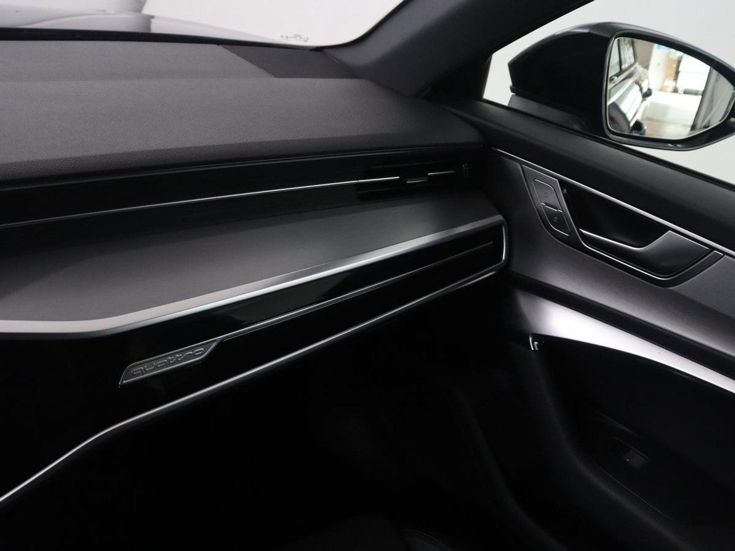 Audi A6 Avant 55 TFSI e quattro Competition | S-Line | SOH 83,4% | Pano.Dak | LED | Stoelverwarming | Camera | Adapt. Cruise | Apple Carplay |