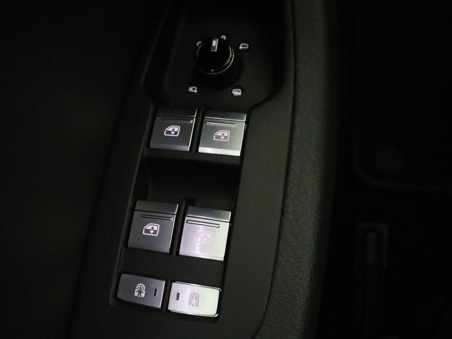 Audi A6 Avant 55 TFSI e quattro Competition | S-Line | SOH 83,4% | Pano.Dak | LED | Stoelverwarming | Camera | Adapt. Cruise | Apple Carplay |