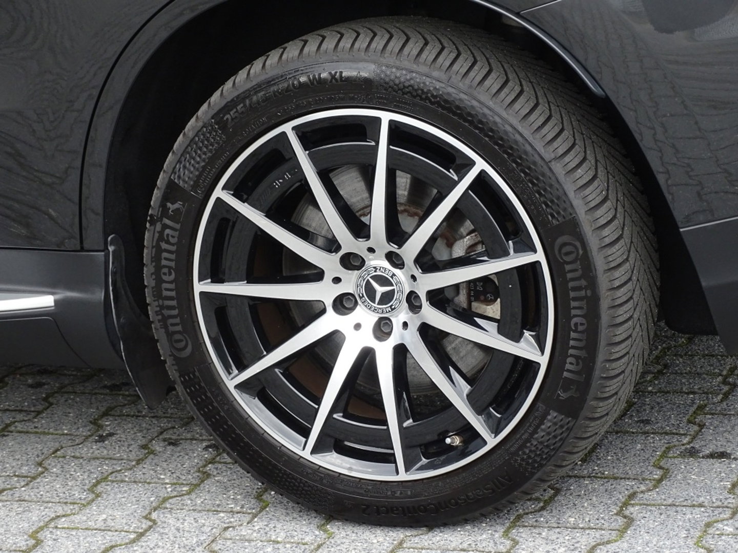 Mercedes-Benz EQC 400 4M 408PK AMG / Burmester / 360° / *NAP*