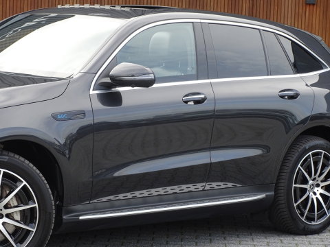 Mercedes-Benz EQC 400 4M 408PK AMG / Burmester / 360° / *NAP*