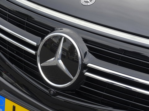Mercedes-Benz EQC 400 4M 408PK AMG / Burmester / 360° / *NAP*