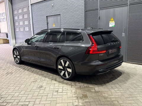 Volvo V60 T6 Plus Dark | Panoramadak | Harman/Kardon | Pilot Assist | BLIS