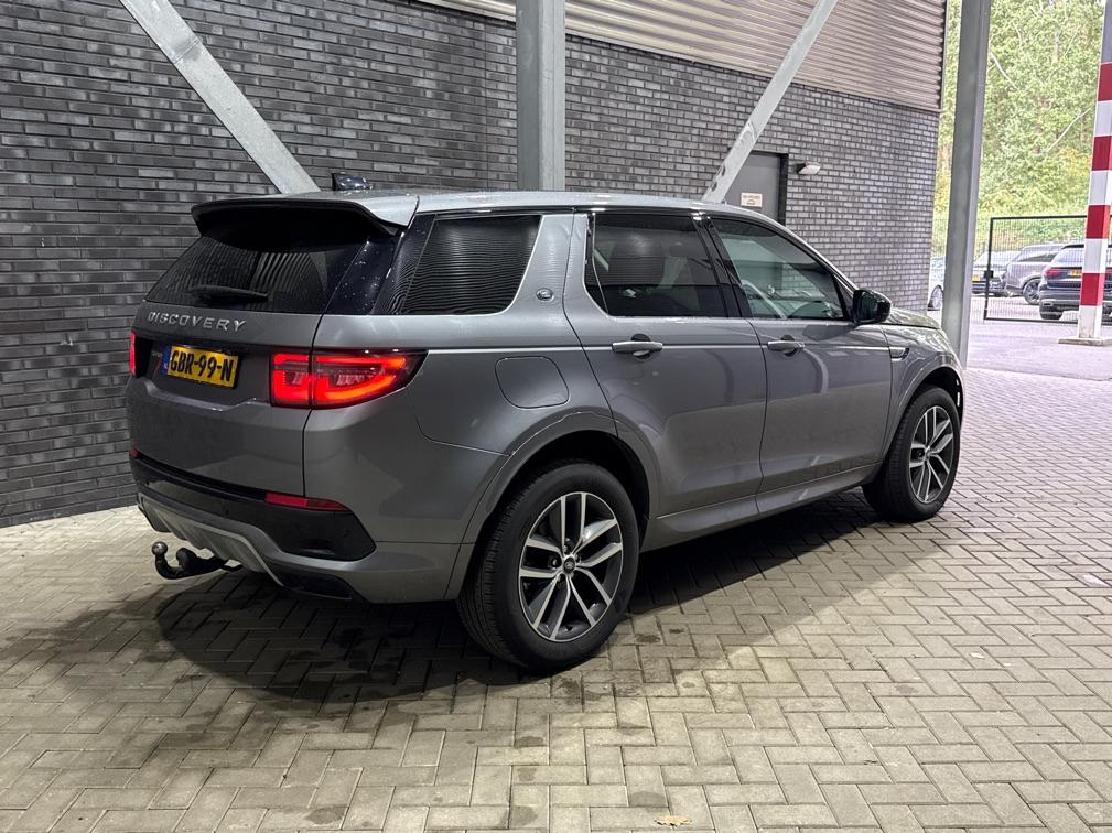 Land Rover Discovery Sport P300e Dynamic SE | Panoramadak | 19 inch | Trekhaak | Camera