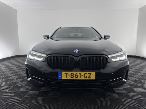 BMW 5 Serie Touring 530e Business Edition Plus (Plug-in) (INCL.BTW) *LEATHER | FULL-LED | MEMORY-PACK | HEATED-COMFORTSEATS | NAVI-FULLMAP | PRIVACY-GLASS | ECC | PDC | CRUISE | 18''ALU | TOWBAR*
