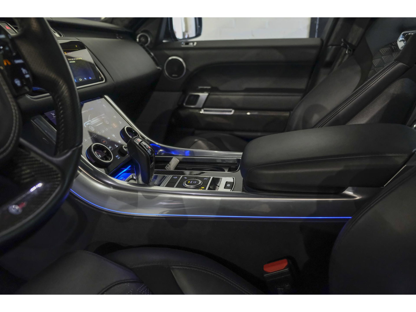 Land Rover Range Rover Sport P575 SVR 575pk Panoramadak *BTW* Carbon pakket Head-up Softclose 24" LMV Vossen
