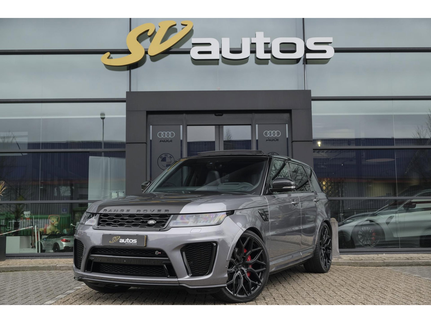 Land Rover Range Rover Sport P575 SVR 575pk Panoramadak *BTW* Carbon pakket Head-up Softclose 24" LMV Vossen