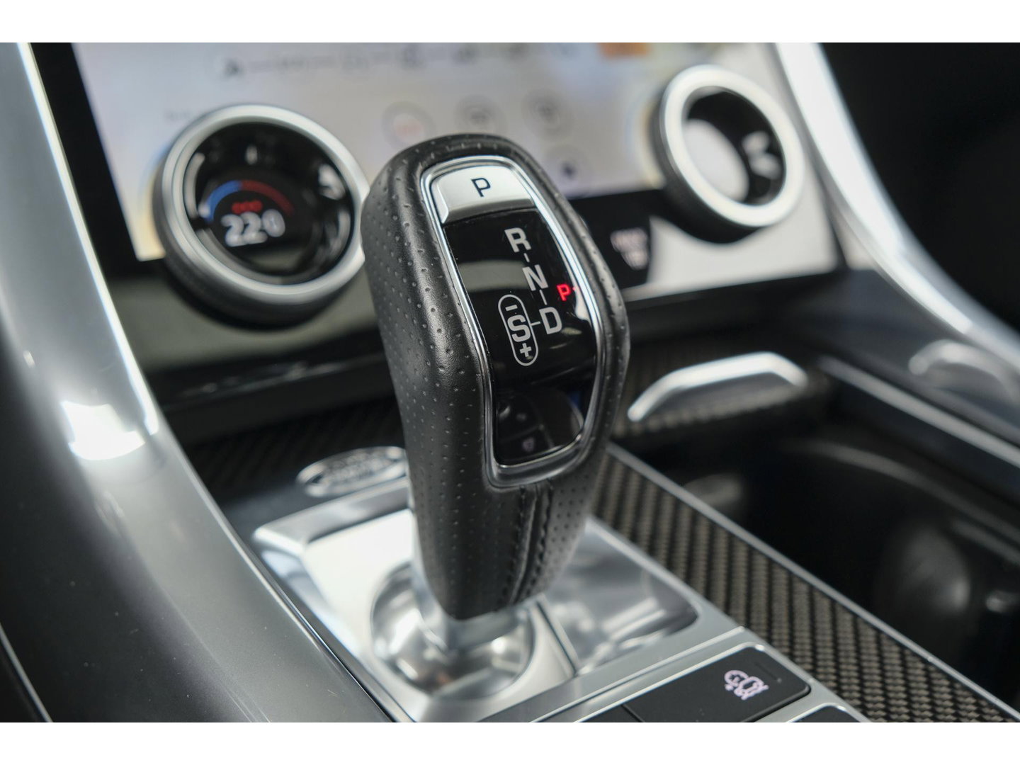 Land Rover Range Rover Sport P575 SVR 575pk Panoramadak *BTW* Head-up Alcantara Schaalstoelen 22" LMV