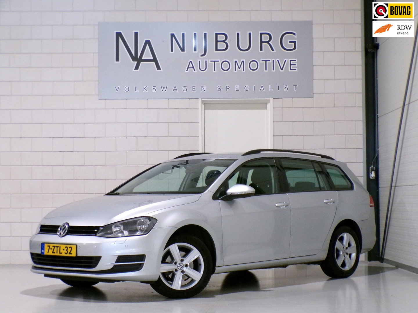 Volkswagen Golf Variant 1.2 TSI Comfortline Trekhaak Stoelverwarming Parkeersensoren Navigatie Bluetooth Cruise-control Garantie
