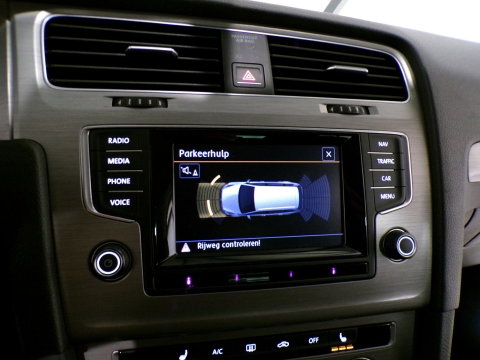 Volkswagen Golf Variant 1.2 TSI Comfortline Trekhaak Stoelverwarming Parkeersensoren Navigatie Bluetooth Cruise-control Garantie