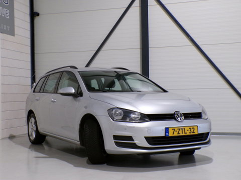 Volkswagen Golf Variant 1.2 TSI Comfortline Trekhaak Stoelverwarming Parkeersensoren Navigatie Bluetooth Cruise-control Garantie
