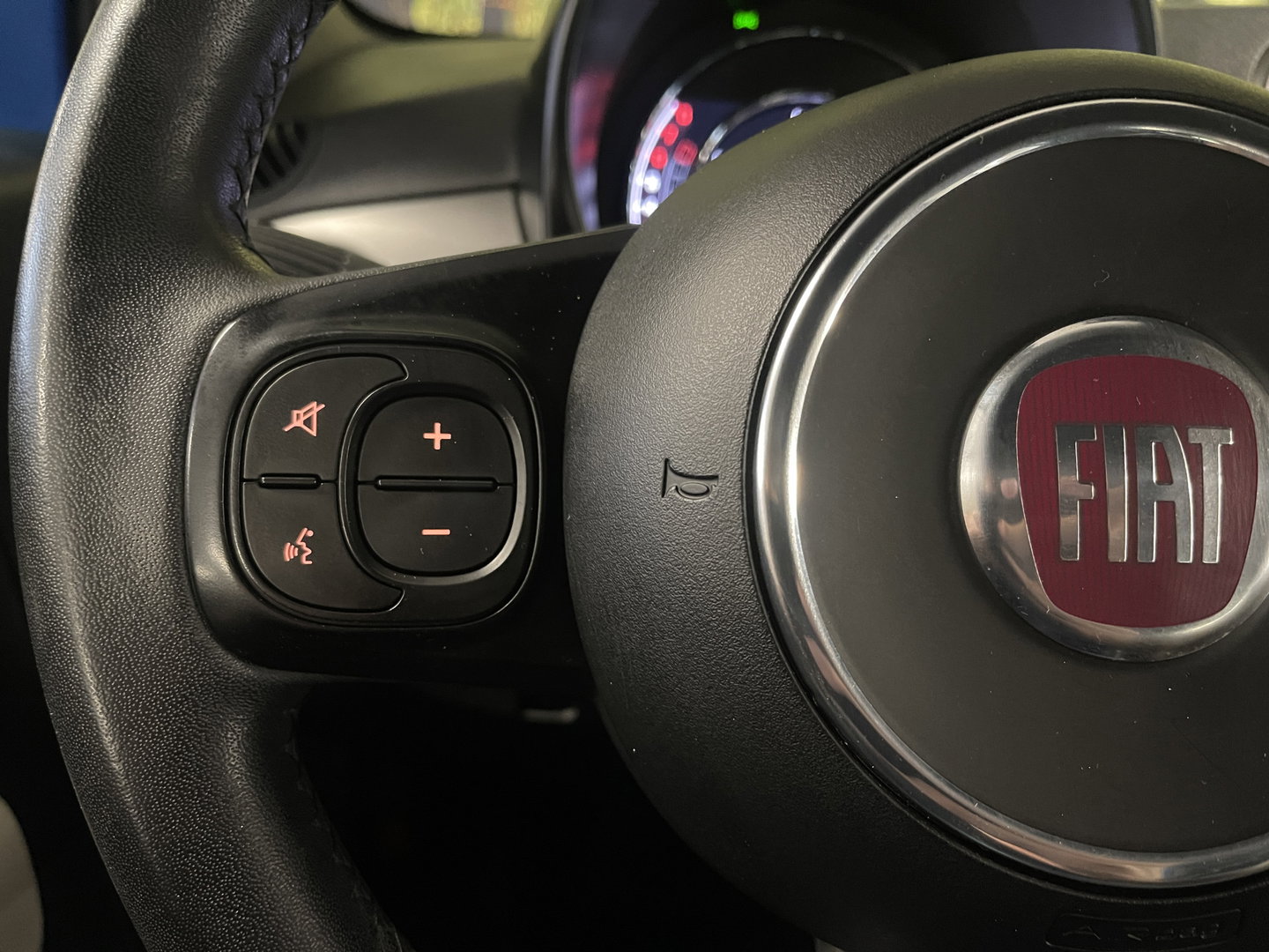 Fiat 500 1.2 Sport | Airconditioning | Bluetooth | Cruise Control | Donkere Hemel |