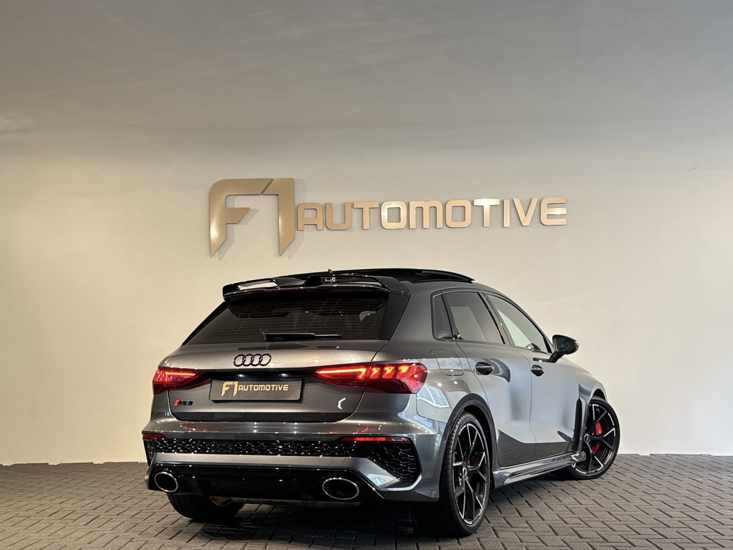 Audi RS3 Sportback 2.5 TFSI quattro Pano|Massage|Blindspot|ACC|Keyless