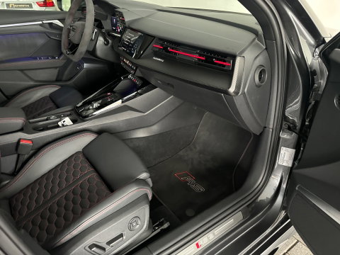 Audi RS3 Sportback 2.5 TFSI quattro Pano|Massage|Blindspot|ACC|Keyless