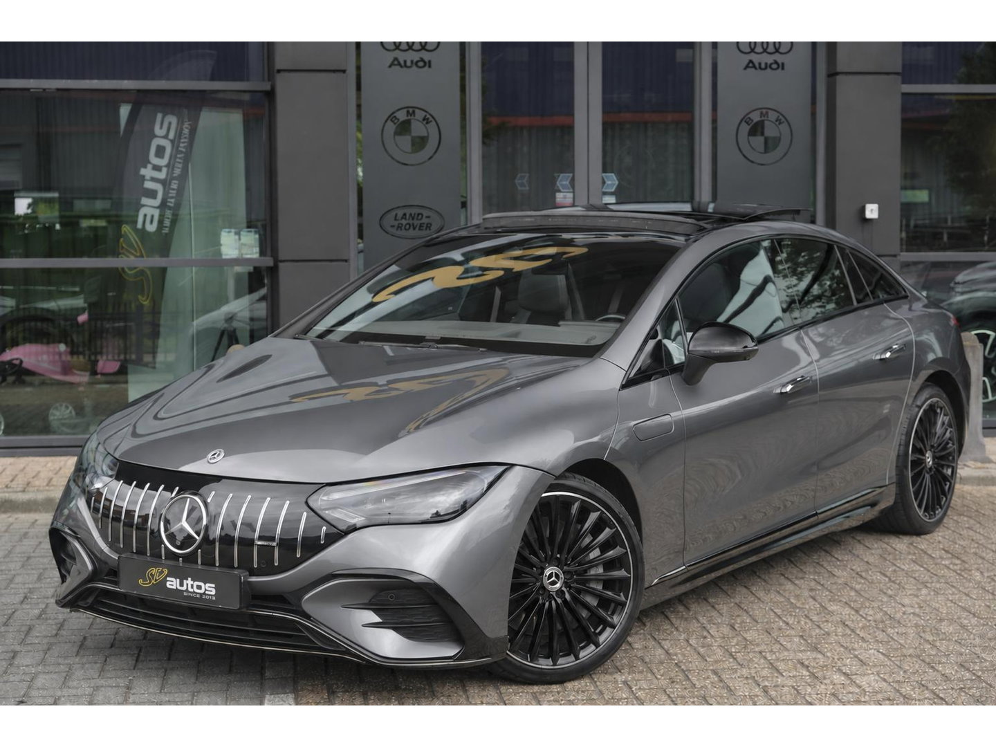 Mercedes-Benz EQE 350+ AMG 292pk 91 kWh Panoramadak Burmester Luchtvering Head-up Carplay BOMVOL!