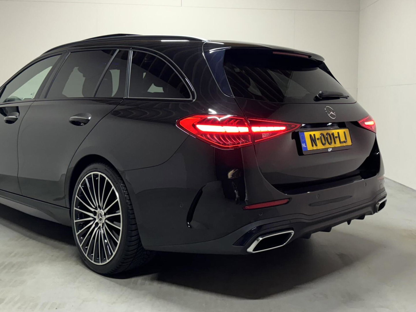 Mercedes-Benz C-Klasse Estate 200 AMG Pano 360° Memory Carplay Trekh. NAP