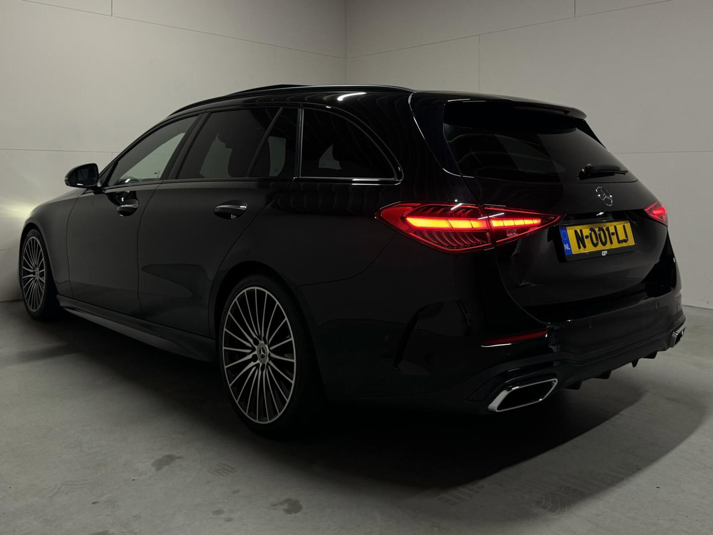Mercedes-Benz C-Klasse Estate 200 AMG Pano 360° Memory Carplay Trekh. NAP
