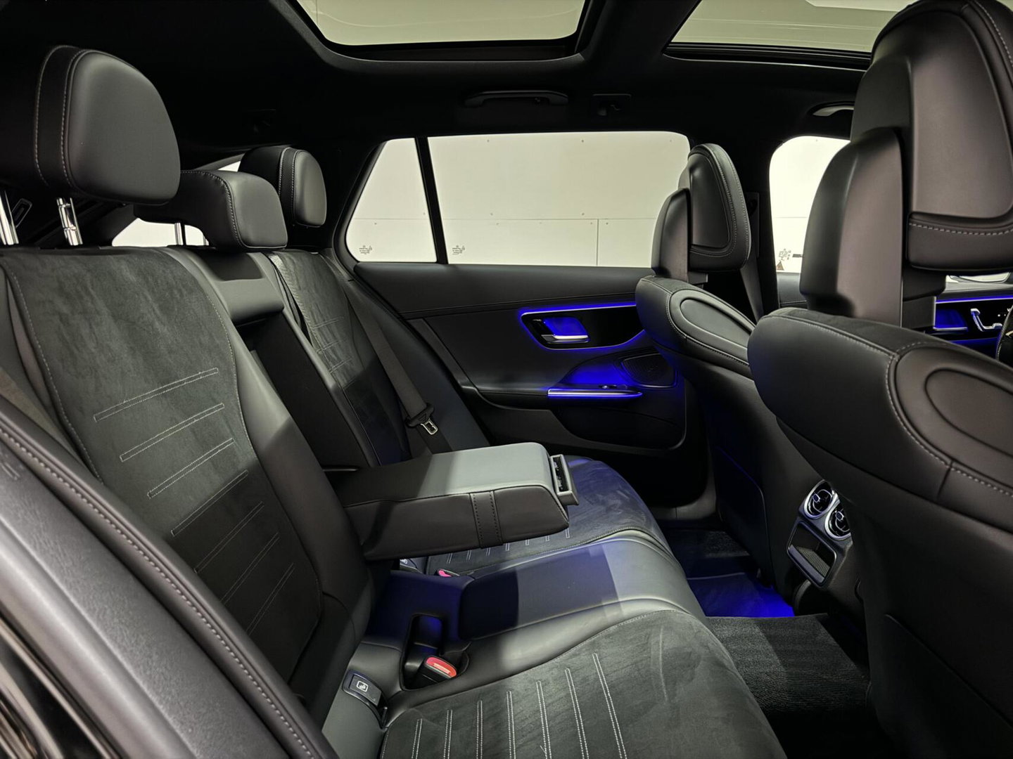 Mercedes-Benz C-Klasse Estate 200 AMG Pano 360° Memory Carplay Trekh. NAP