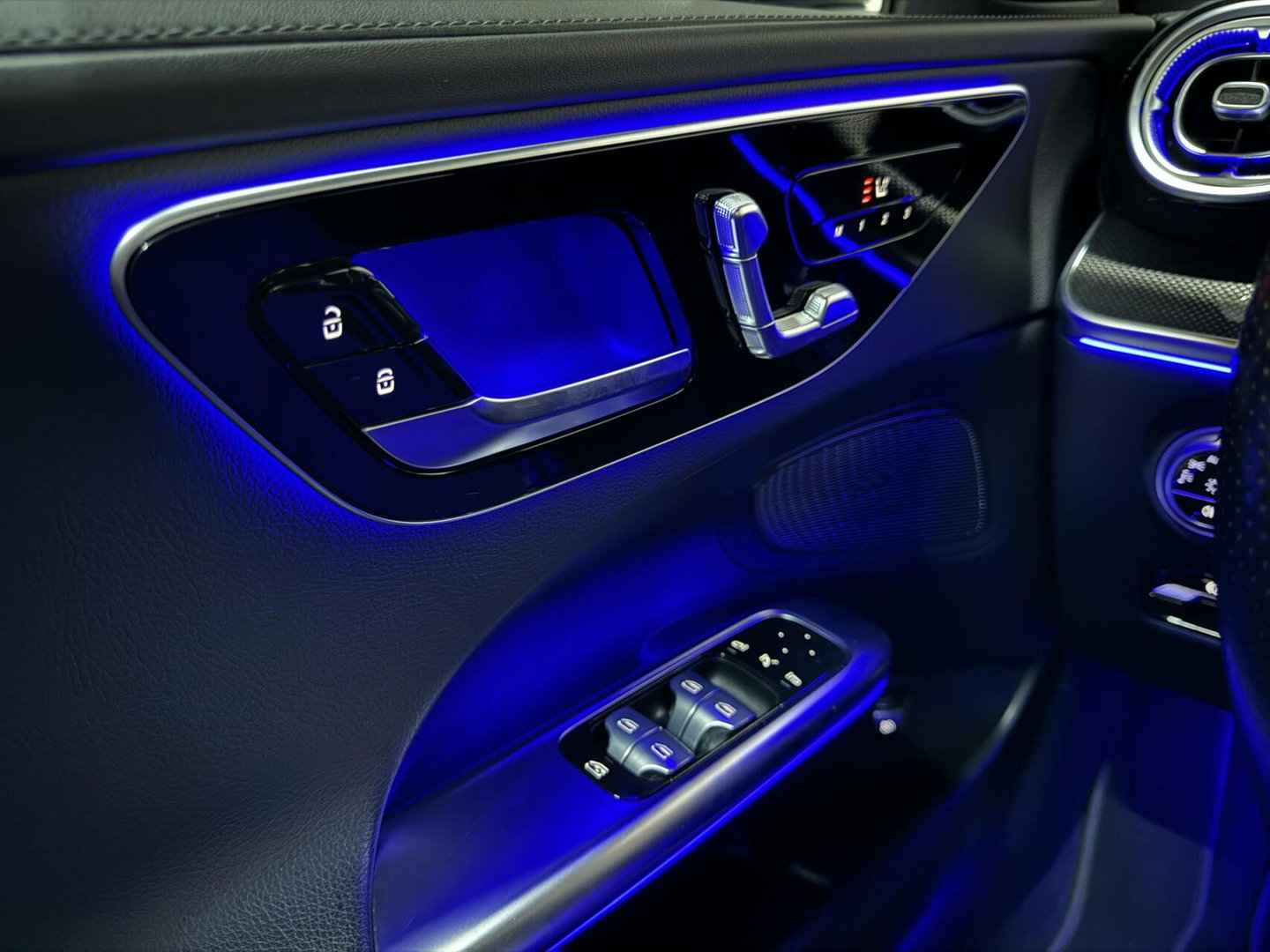 Mercedes-Benz C-Klasse Estate 200 AMG Pano 360° Memory Carplay Trekh. NAP