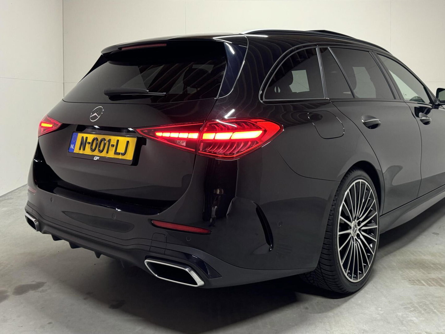 Mercedes-Benz C-Klasse Estate 200 AMG Pano 360° Memory Carplay Trekh. NAP