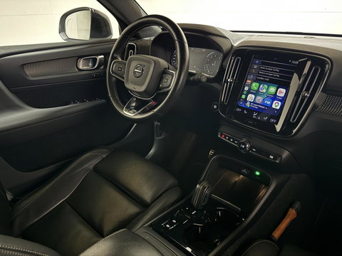 Volvo XC40 2.0 T4 R-Design Pano Camera Carplay Trekh. NAP