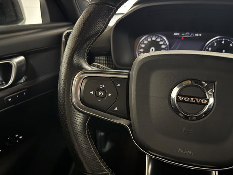 Volvo XC40 2.0 T4 R-Design Pano Camera Carplay Trekh. NAP