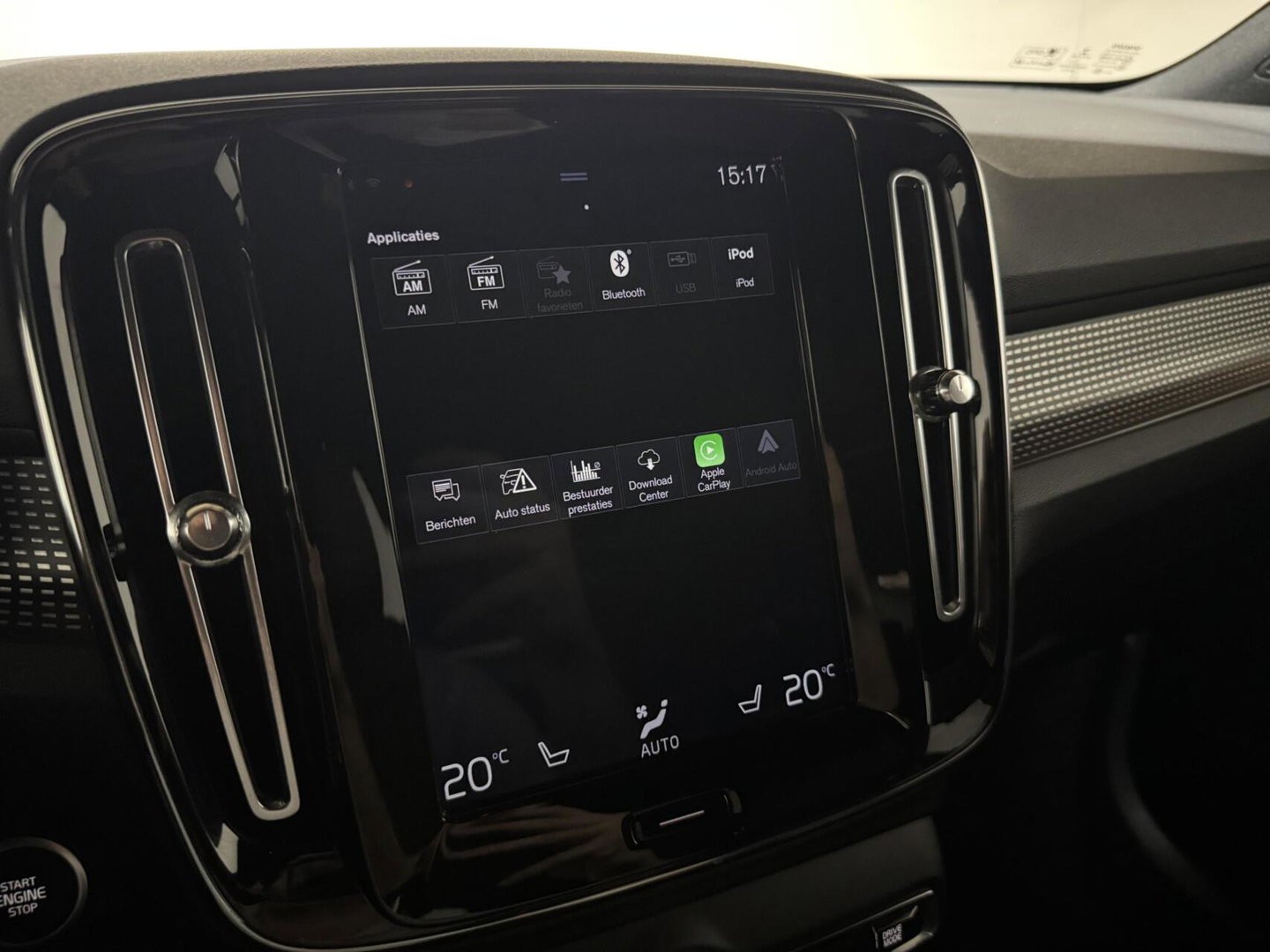Volvo XC40 2.0 T4 R-Design Pano Camera Carplay Trekh. NAP