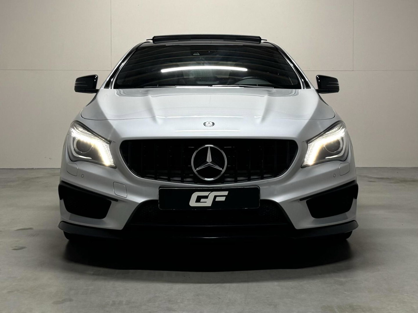 Mercedes-Benz CLA AMG 45 4MATIC Pano Recaro H/K Camera NAP