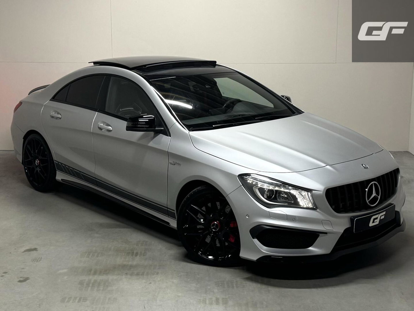 Mercedes-Benz CLA AMG 45 4MATIC Pano Recaro H/K Camera NAP