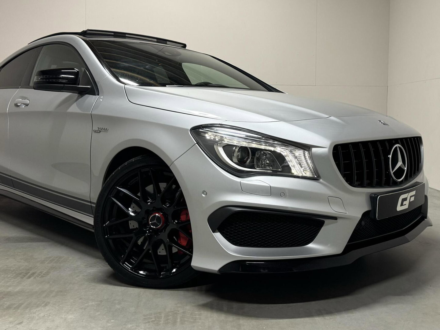 Mercedes-Benz CLA AMG 45 4MATIC Pano Recaro H/K Camera NAP