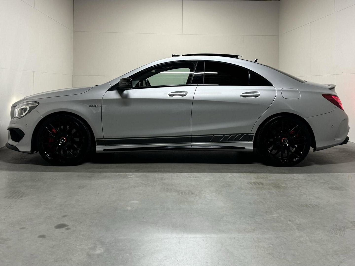 Mercedes-Benz CLA AMG 45 4MATIC Pano Recaro H/K Camera NAP
