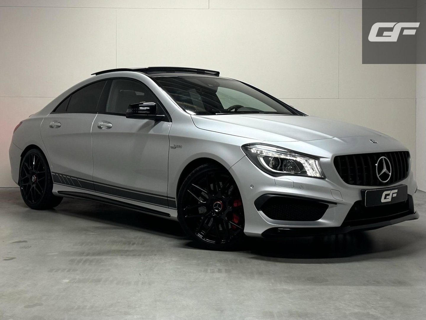 Mercedes-Benz CLA AMG 45 4MATIC Pano Recaro H/K Camera NAP