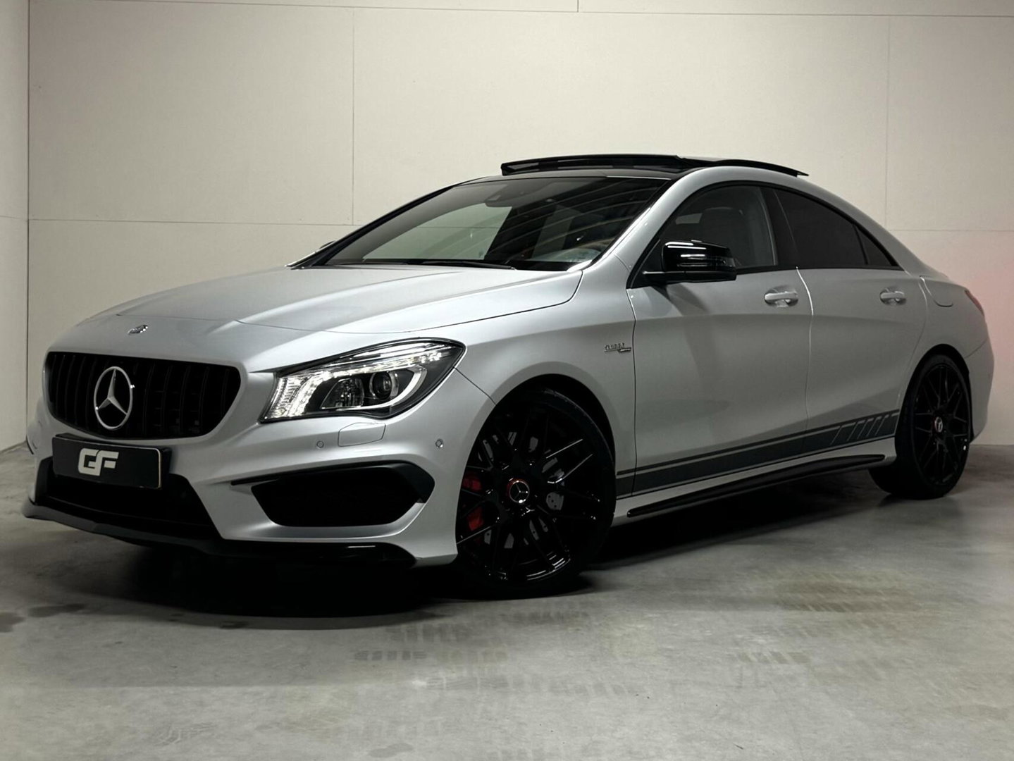 Mercedes-Benz CLA AMG 45 4MATIC Pano Recaro H/K Camera NAP